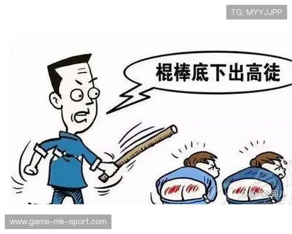 女教师拿书打学生被曝光，家长施压促道歉，女教师打耳光这对孩子的心理造成了什么影响